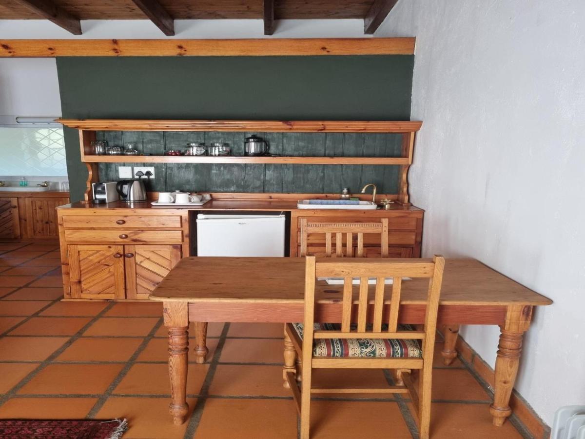 شقة Red Mountain Ridge Karoo Oasis And Guest Farm Buffelskloof المظهر الخارجي الصورة